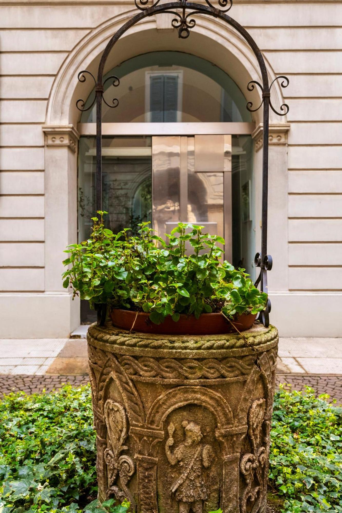 Real Jewel In Milano Cadorna Apartment Luaran gambar