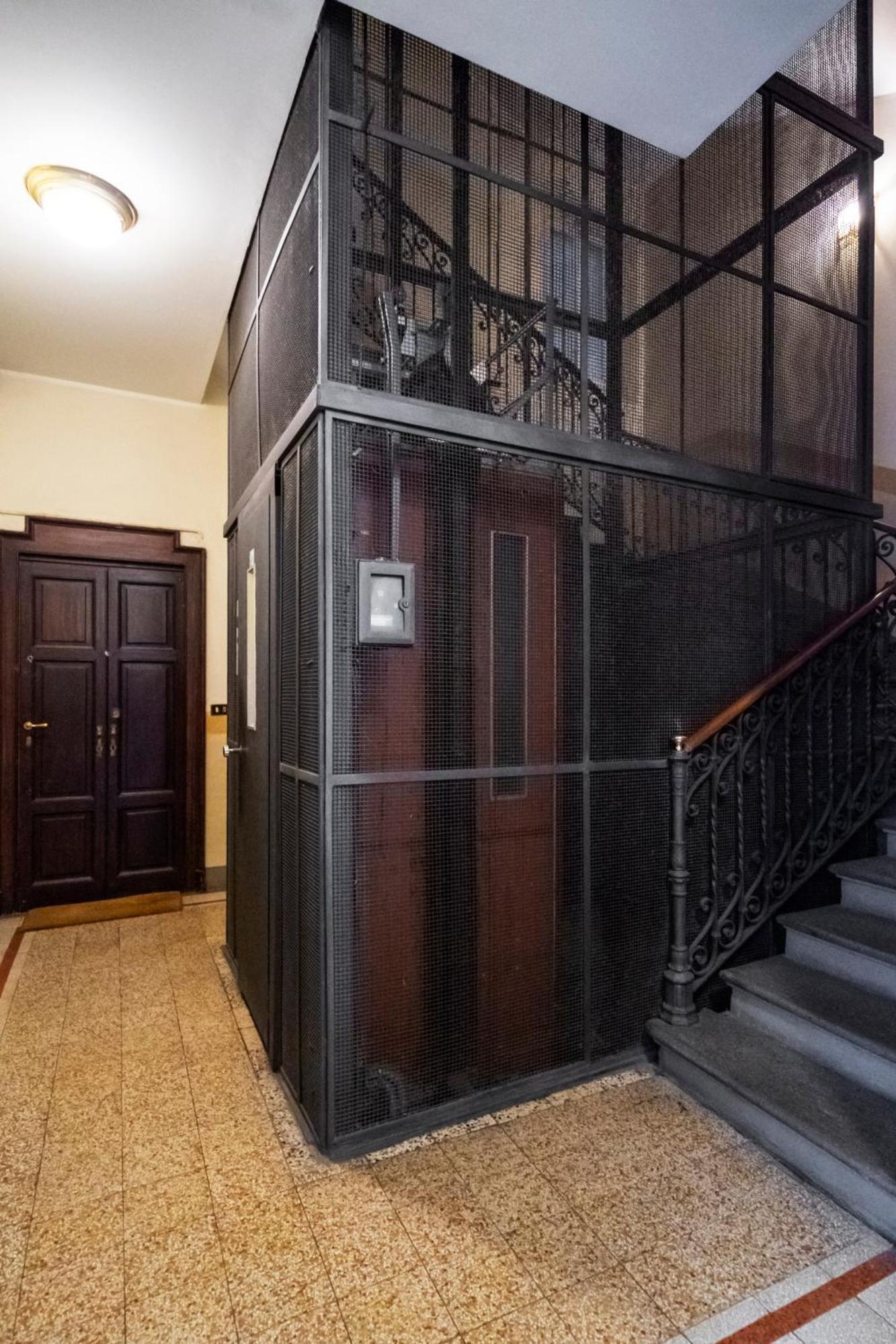 Real Jewel In Milano Cadorna Apartment Luaran gambar