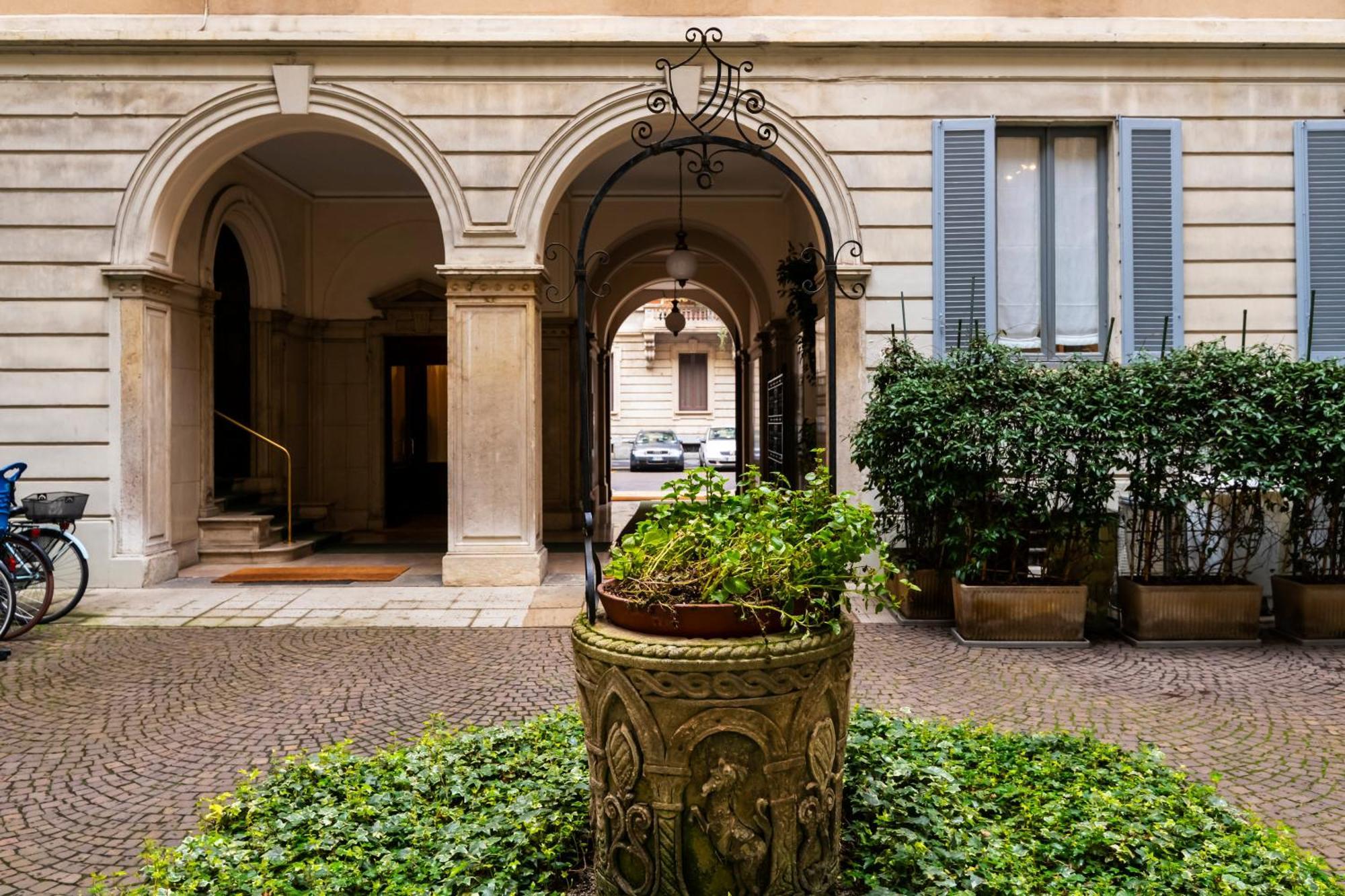 Real Jewel In Milano Cadorna Apartment Luaran gambar